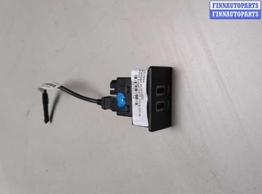 купить Разъем AUX/USB на Ford Edge 2015-2018