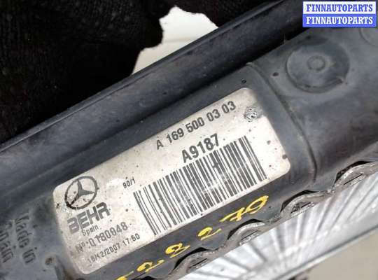 Радиатор охлаждения двигателя MB858558 на Mercedes B W245 2005-2012