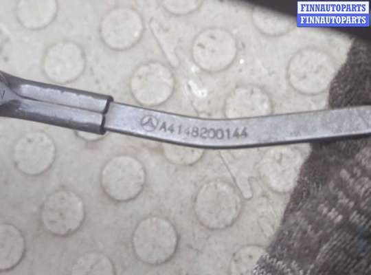 Поводок дворника на Mercedes-Benz Vaneo (W414)
