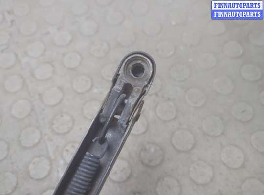 Поводок дворника на Mercedes-Benz Vaneo (W414)