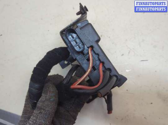 купить Блок предохранителей на Volkswagen Sharan 2000-2010