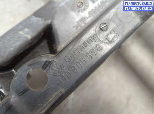 Панель передняя (телевизор) на Volkswagen Golf IV (1J)