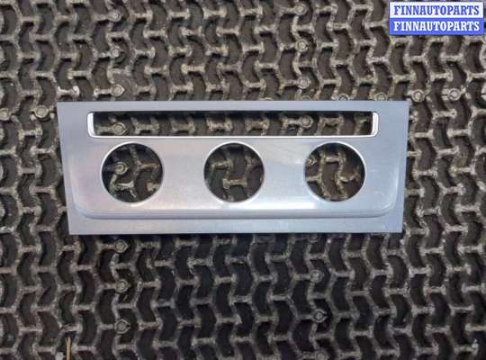купить Рамка под переключатель отопителя на Volkswagen Golf 7 2012-2020