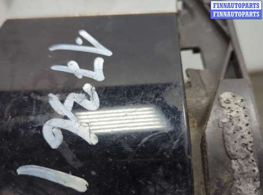 купить Молдинг крыла на Volkswagen Touareg 2010-2014