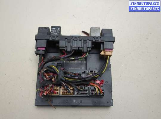 Блок управления бортовой сети (Body Control Module) VG2610129 на Volkswagen Passat 6 2005-2010