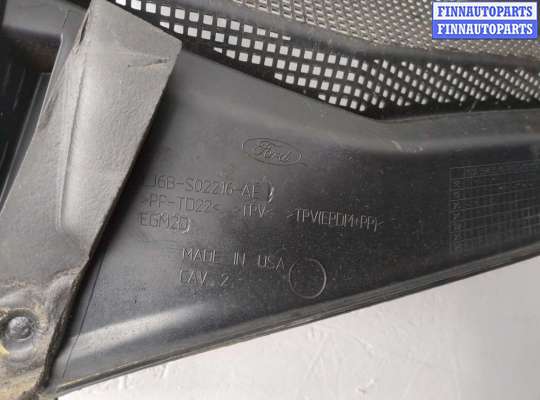 купить Жабо под дворники (дождевик) на Ford Escape 2019-2022