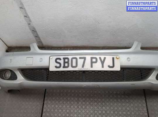 Заглушка (решётка) бампера MB1688130 на Mercedes CLS C219 2004-2010