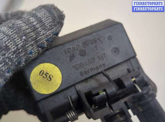 купить Ручка бардачка на Volkswagen Phaeton 2002-2010