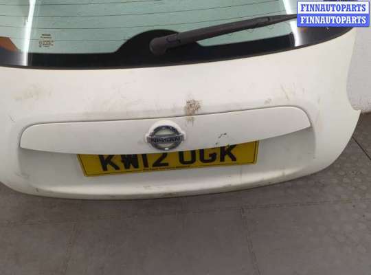 Стекло заднее на Nissan Juke