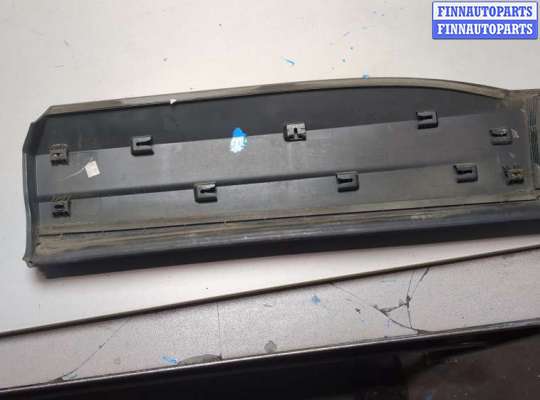 купить Молдинг двери на Volkswagen Tiguan 2007-2011