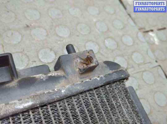 купить Радиатор охлаждения двигателя на Toyota RAV 4 2000-2005