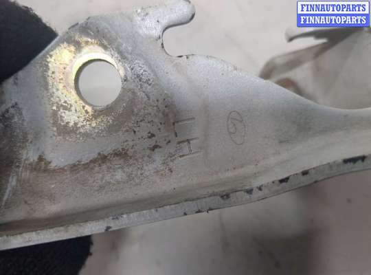купить Петля капота на Hyundai Terracan