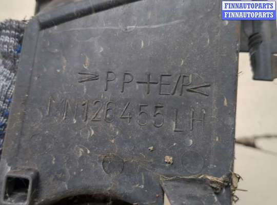 купить Заглушка (решётка) бампера на Mitsubishi Lancer 9 2003-2006