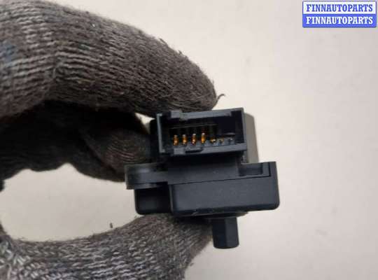 купить Электропривод заслонки отопителя на Mercedes ML W163 1997-2005