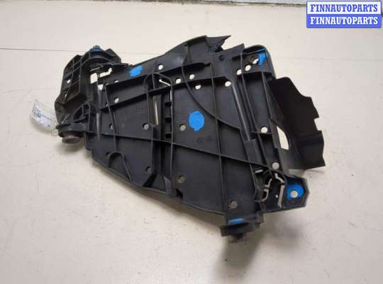 Купить Кронштейн фары на Volkswagen Touareg 2006-2010 Кронштейн фары VG2748305 на Volkswagen Touareg 2006-2010