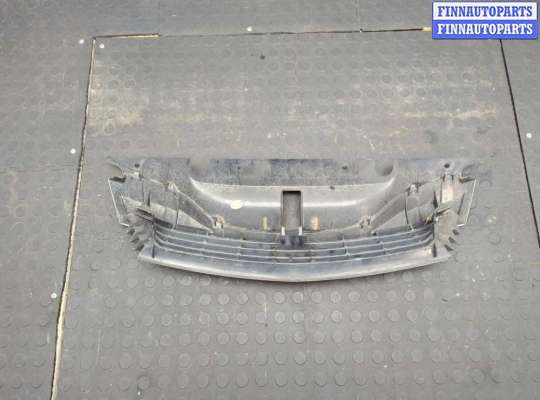 купить Решетка радиатора на Renault Laguna 2 2001-2007