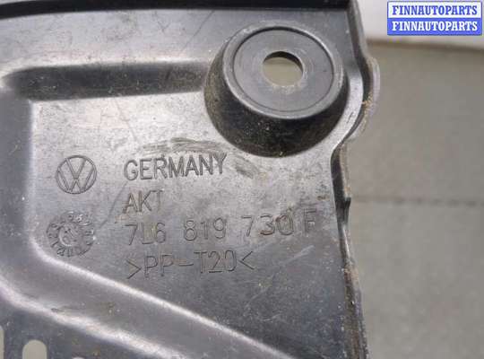 купить Пластик (Обшивка) моторного отсека на Volkswagen Touareg 2007-2010