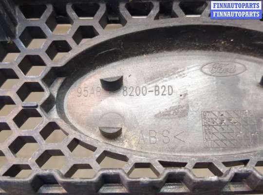 купить Решетка радиатора на Ford Escort 1995-2001