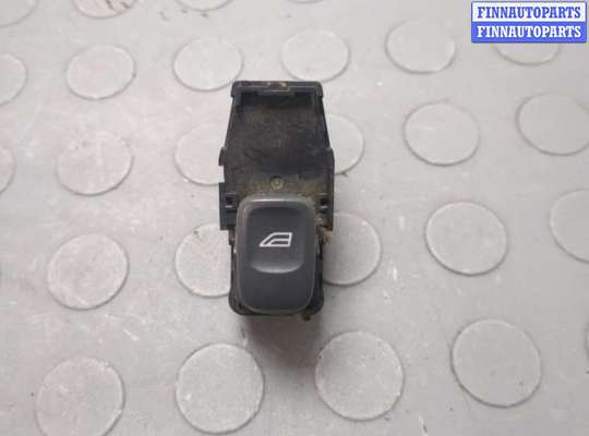 купить Кнопка стеклоподъемника (блок кнопок) на Volvo V70 2001-2008