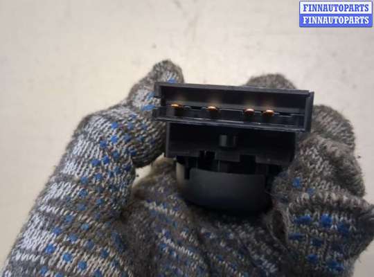 купить Кнопка регулировки сидений на Chevrolet Equinox 2017-2024