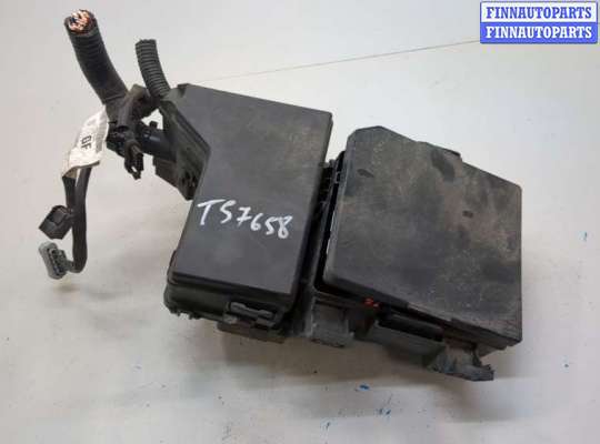 Блок предохранителей NS968759 на Nissan Qashqai 2006-2013