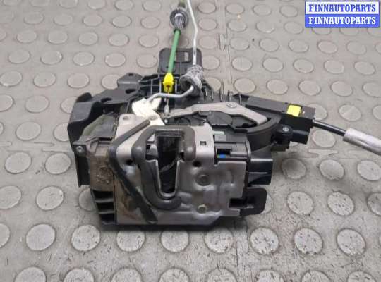 Замок боковой двери на Mercedes-Benz C (W205)