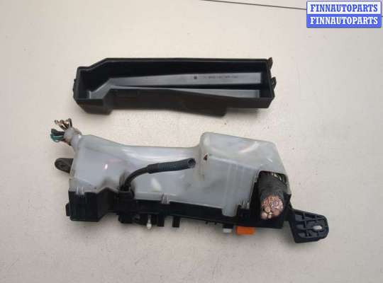 купить Блок предохранителей на Toyota Avensis 2 2003-2008