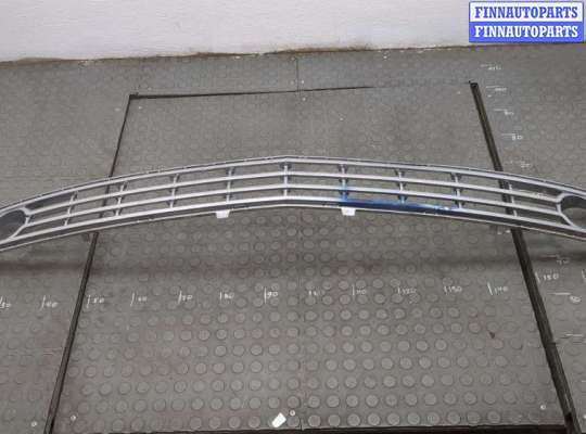 купить Заглушка (решётка) бампера на Lincoln Navigator 2006-2014