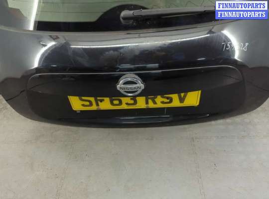 Стекло заднее на Nissan Juke