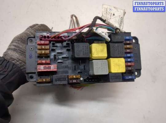 купить Блок предохранителей на Mercedes C W203 2000-2008
