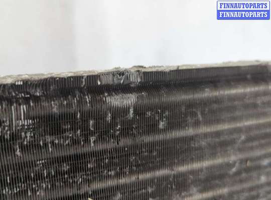 купить Радиатор охлаждения двигателя на Renault Megane 1996-2002