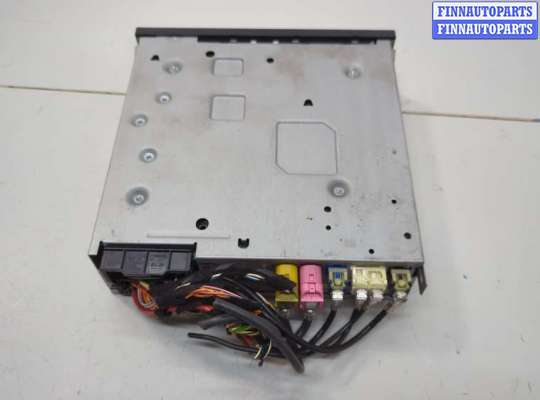 CD-чейнджер на Volkswagen Passat B8 (3G)