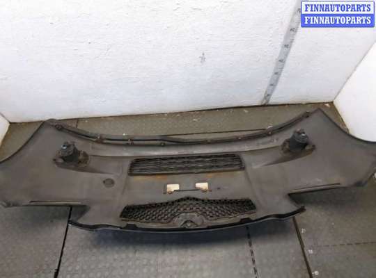 купить Заглушка (решётка) бампера на Toyota Yaris 2005-2011
