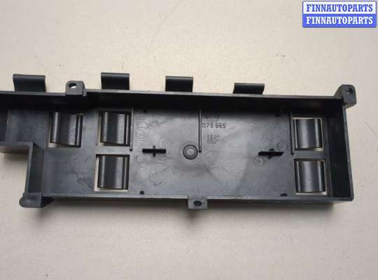 купить Крышка блока предохранителей на BMW 5 E34 1988-1995