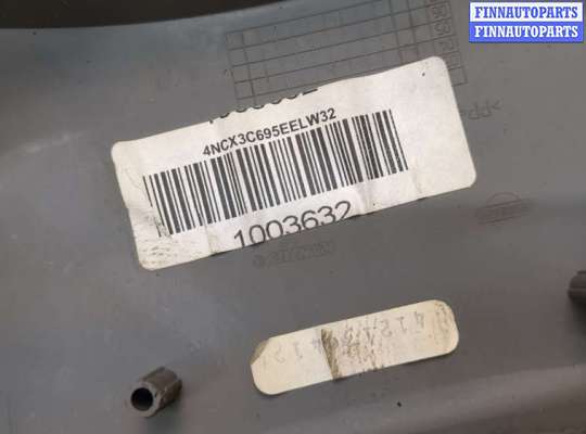 купить Кожух рулевой колонки на Infiniti QX56 2004-2010