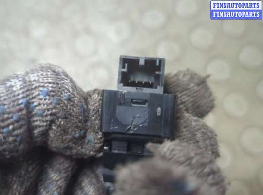 купить Кнопка стеклоподъемника (блок кнопок) на Audi A4 (B9) 2015-2023