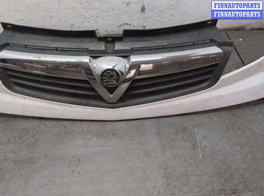 Решетка радиатора на Opel Vivaro A