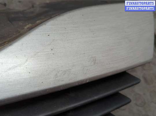 купить Решетка радиатора на Renault Laguna 2 2001-2007