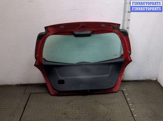 Стекло заднее на Toyota Yaris P9