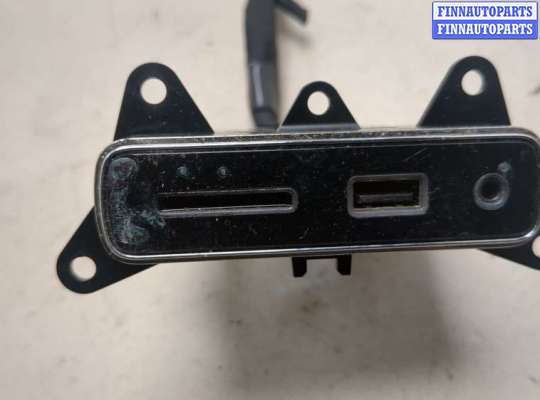 купить Разъем AUX/USB на Dodge Durango 2013-2020