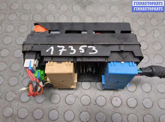 купить Блок предохранителей на Saturn VUE 2001-2007