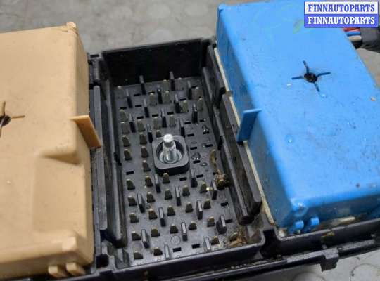 купить Блок предохранителей на Saturn VUE 2001-2007