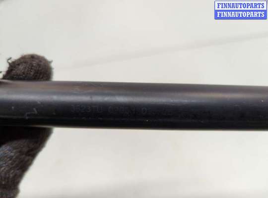 Амортизатор капота на Ford Explorer III (U152)