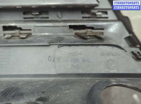 Решетка радиатора на Volkswagen Touareg II (7P)