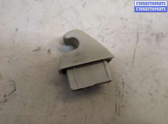 купить Кронштейн козырька солнцезащитного на Chevrolet Tahoe 2006-2014