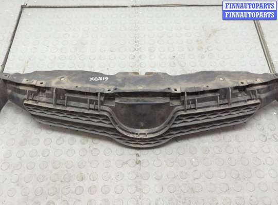 Решетка радиатора TT893785 на Toyota Auris E15 2006-2012
