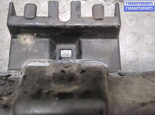 купить Рамка передняя (телевизор) на Land Rover Range Rover 3 (LM) 2002-2012