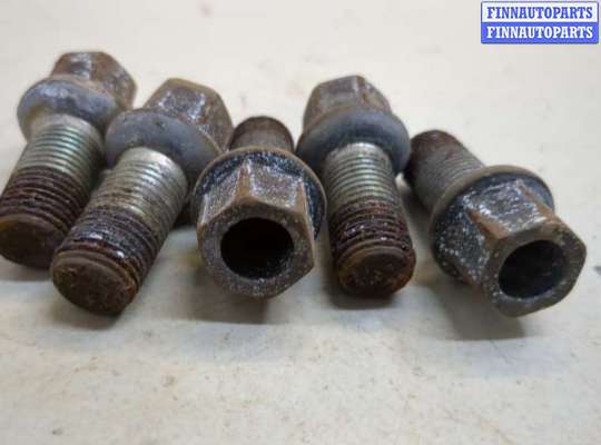 Болт колесный (гайка) на Audi A4 (8K, B8)