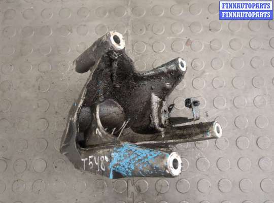 купить Кронштейн (лапа крепления) на Volkswagen Touareg 2002-2007