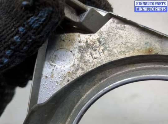 купить Заглушка (решётка) бампера на Toyota Venza 2008-2017